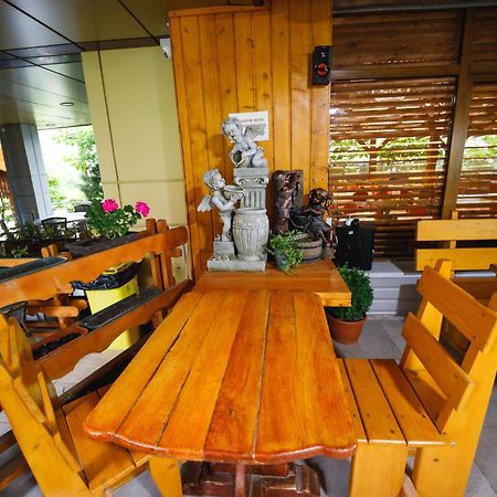 Popasul Sura Hotel Suceava Bagian luar foto