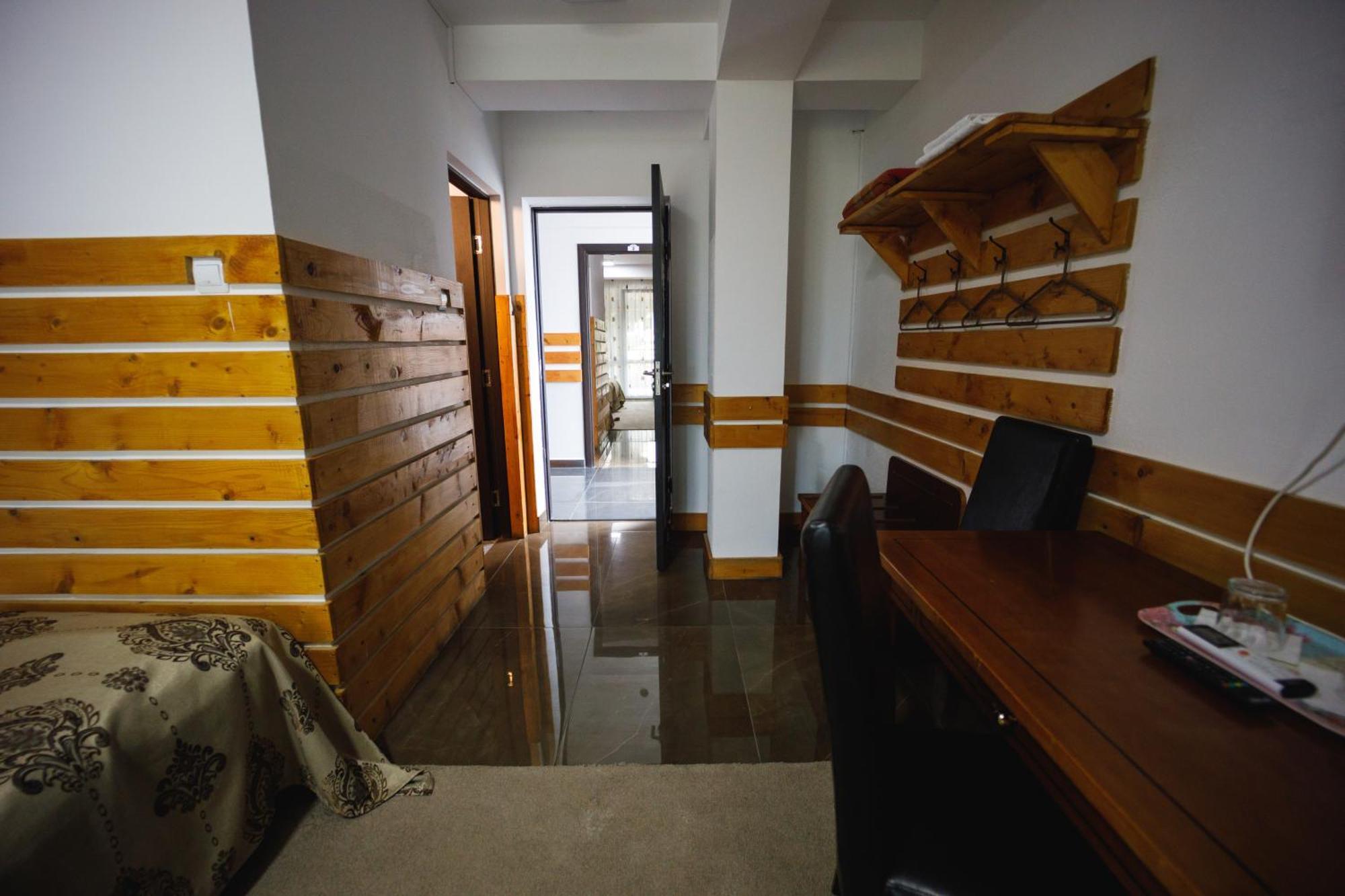Popasul Sura Hotel Suceava Bagian luar foto