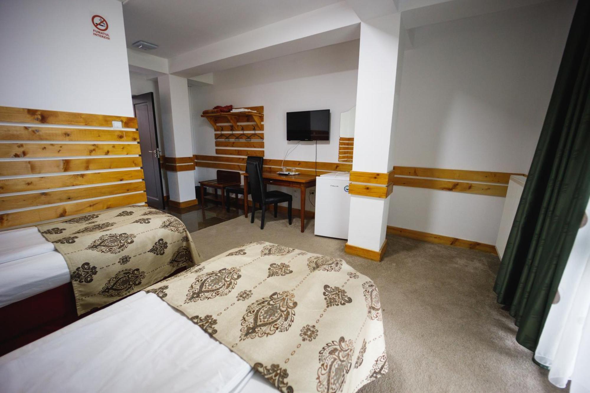 Popasul Sura Hotel Suceava Bagian luar foto