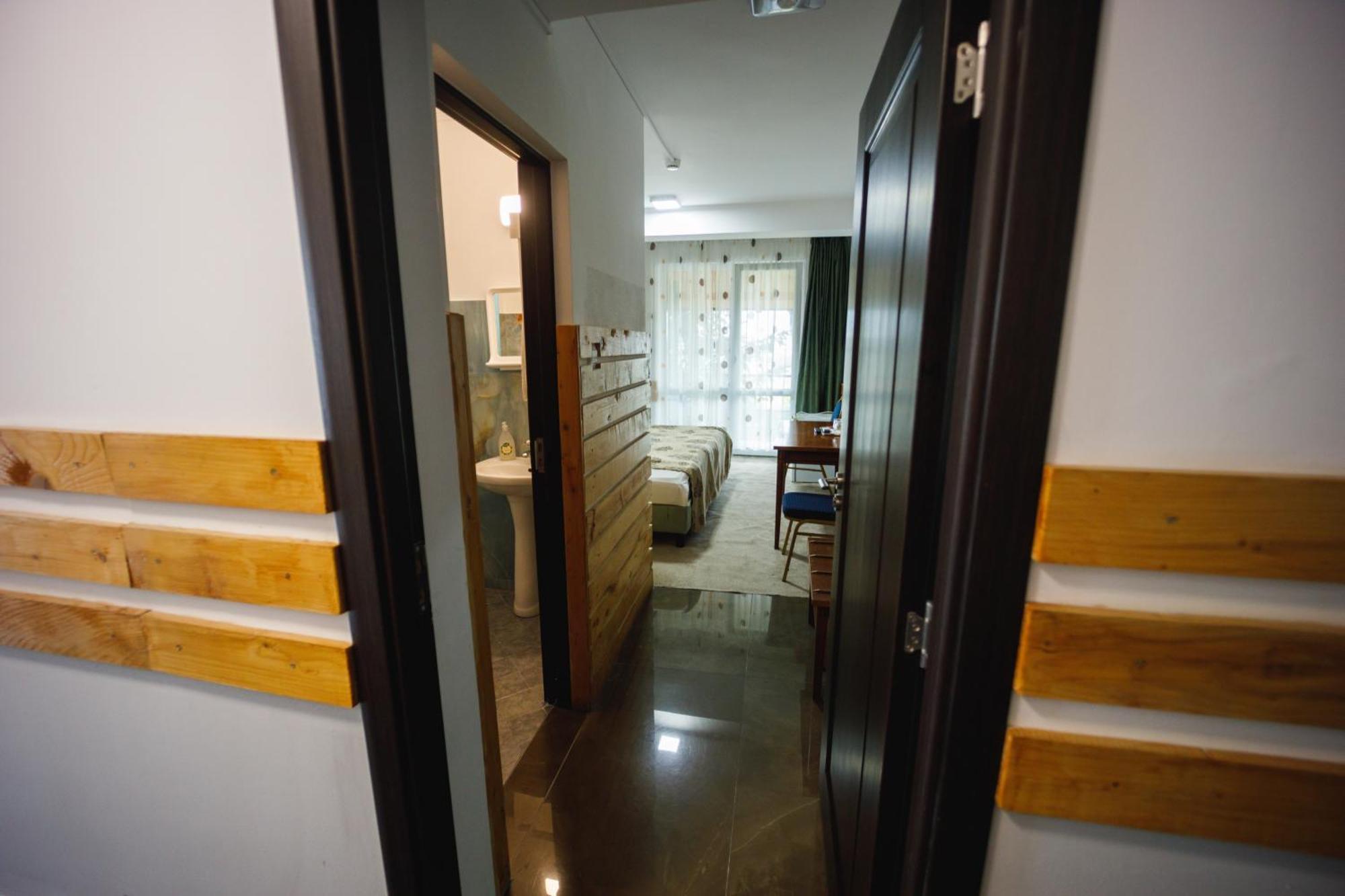Popasul Sura Hotel Suceava Bagian luar foto