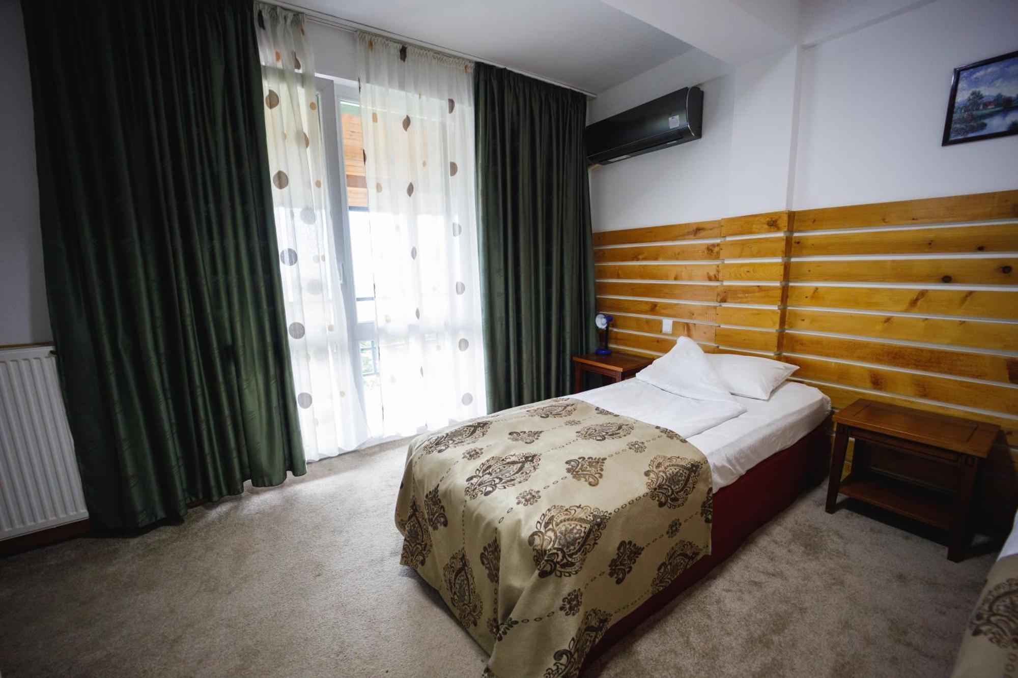 Popasul Sura Hotel Suceava Bagian luar foto