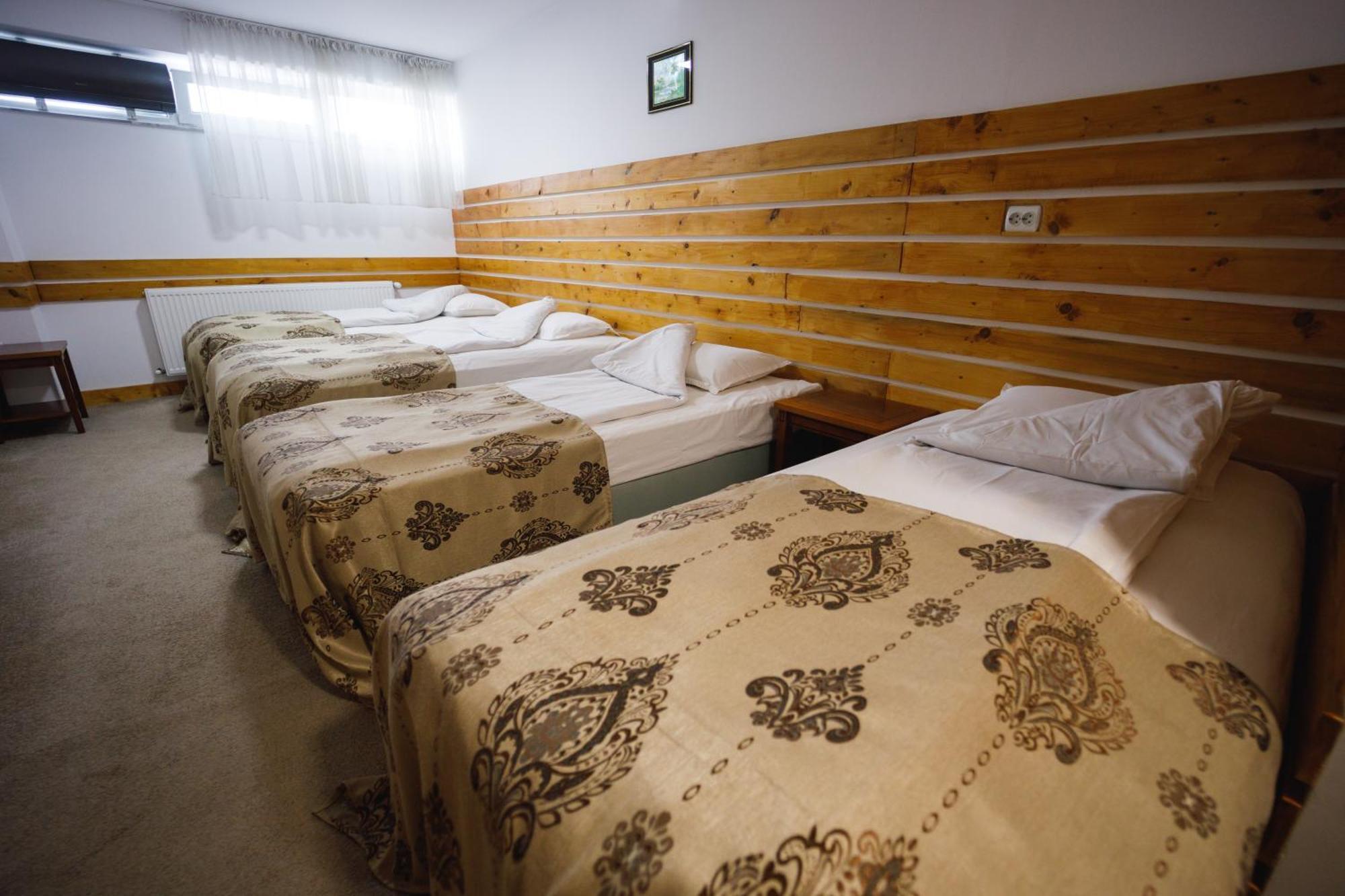 Popasul Sura Hotel Suceava Bagian luar foto