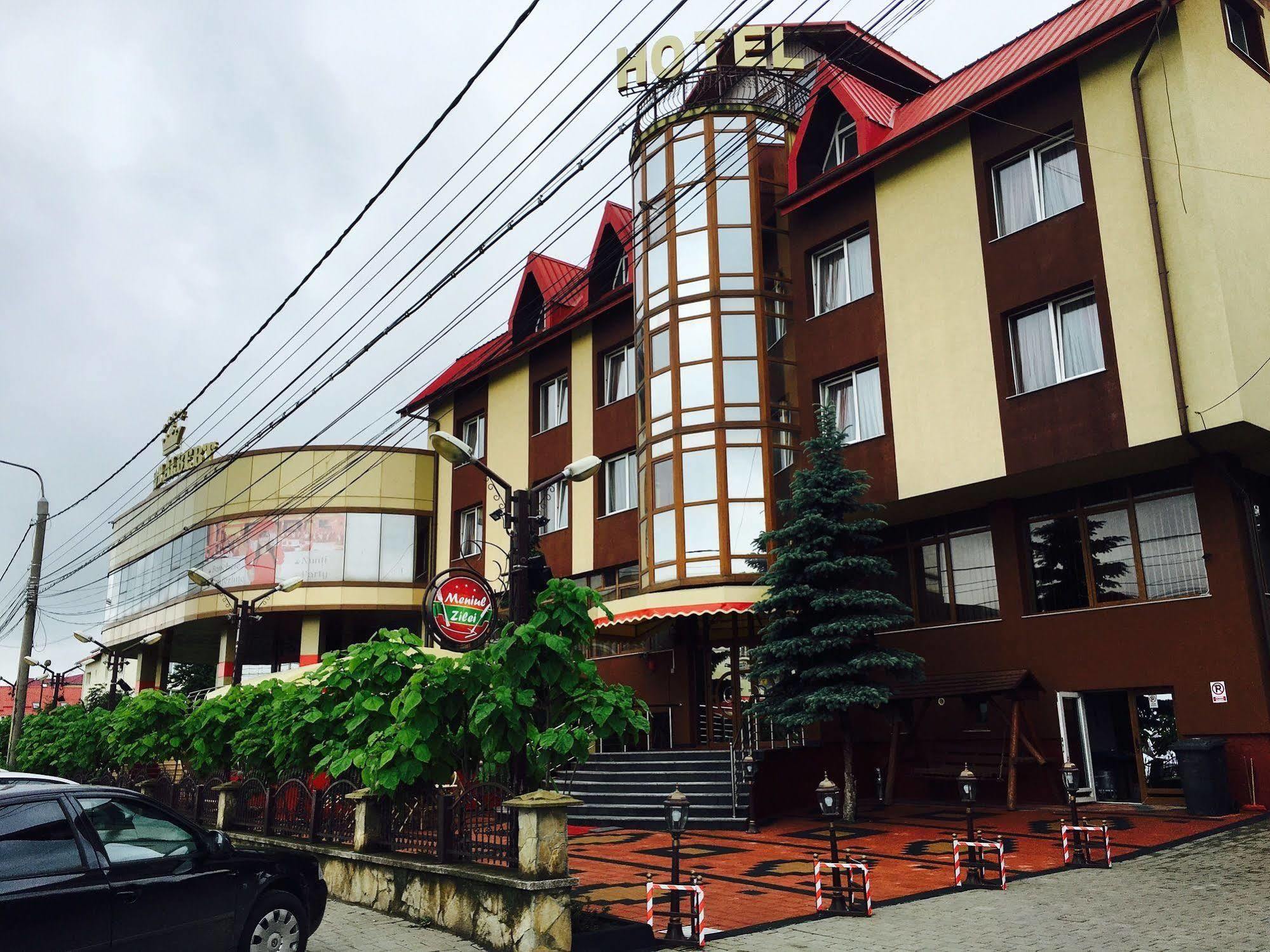 Popasul Sura Hotel Suceava Bagian luar foto