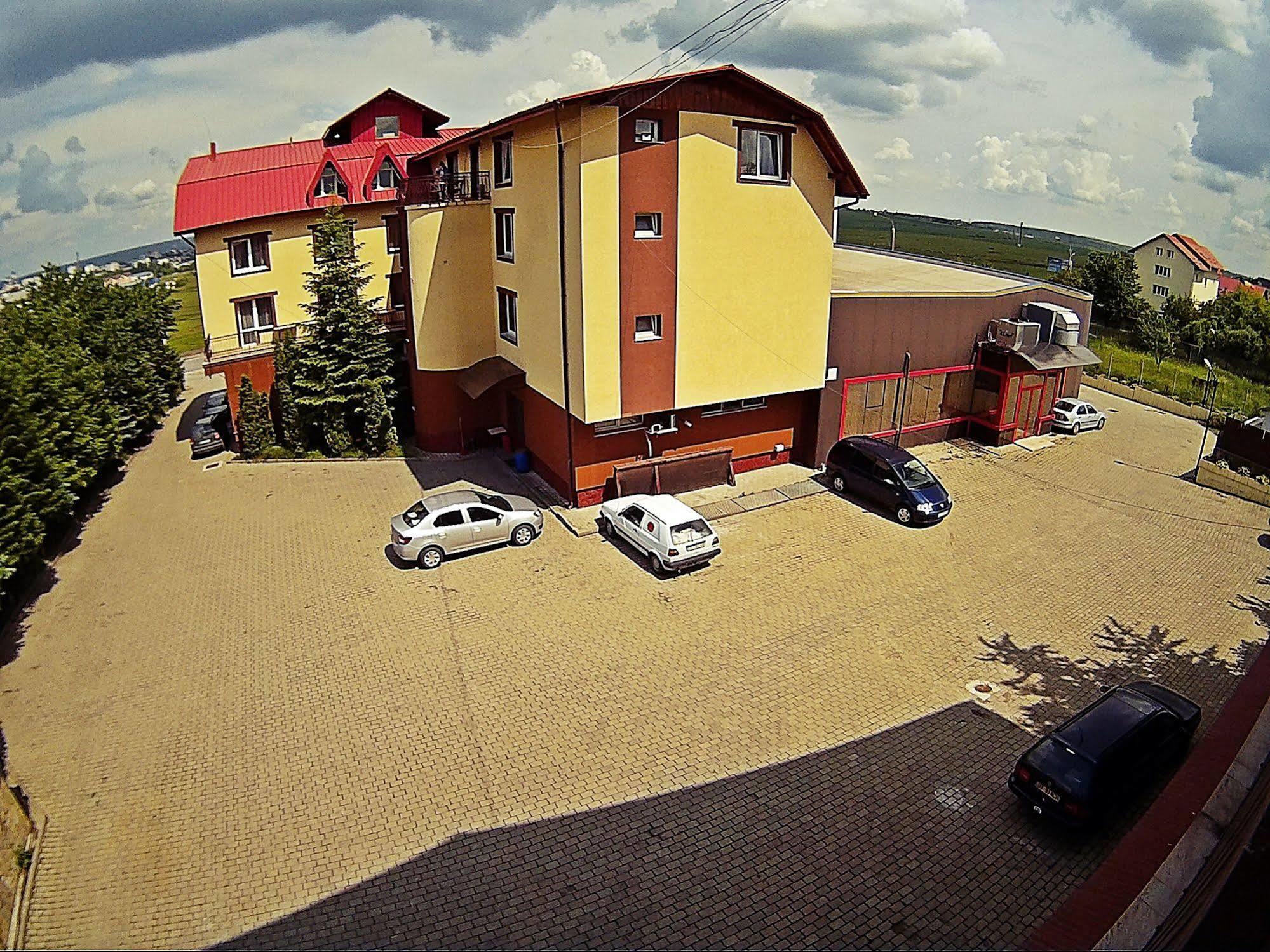 Popasul Sura Hotel Suceava Bagian luar foto